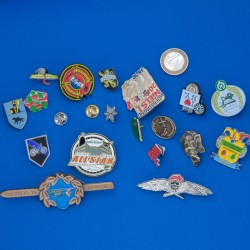Zacht emaille reversspelden op maat (Soft Enamel Pins) – reliëfstructuur & levendige kleuren