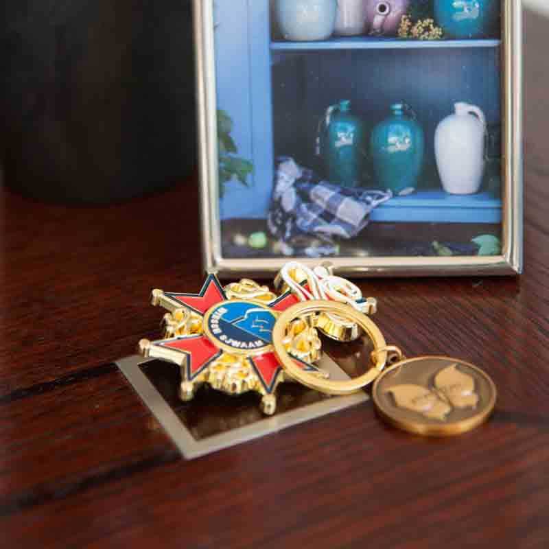 Tailor-made metal key chains Tailor-made metal key chains