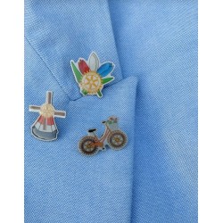 Individuell bedruckte Metallpins in Vollfarbe – Fotos, Farbverläufe & feinste Details