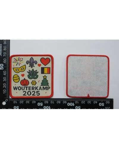 Custom woven scout badges (fine details)