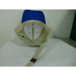 Ontwerp en personaliseer uw petten vanaf nul – exclusief voor u gemaakt